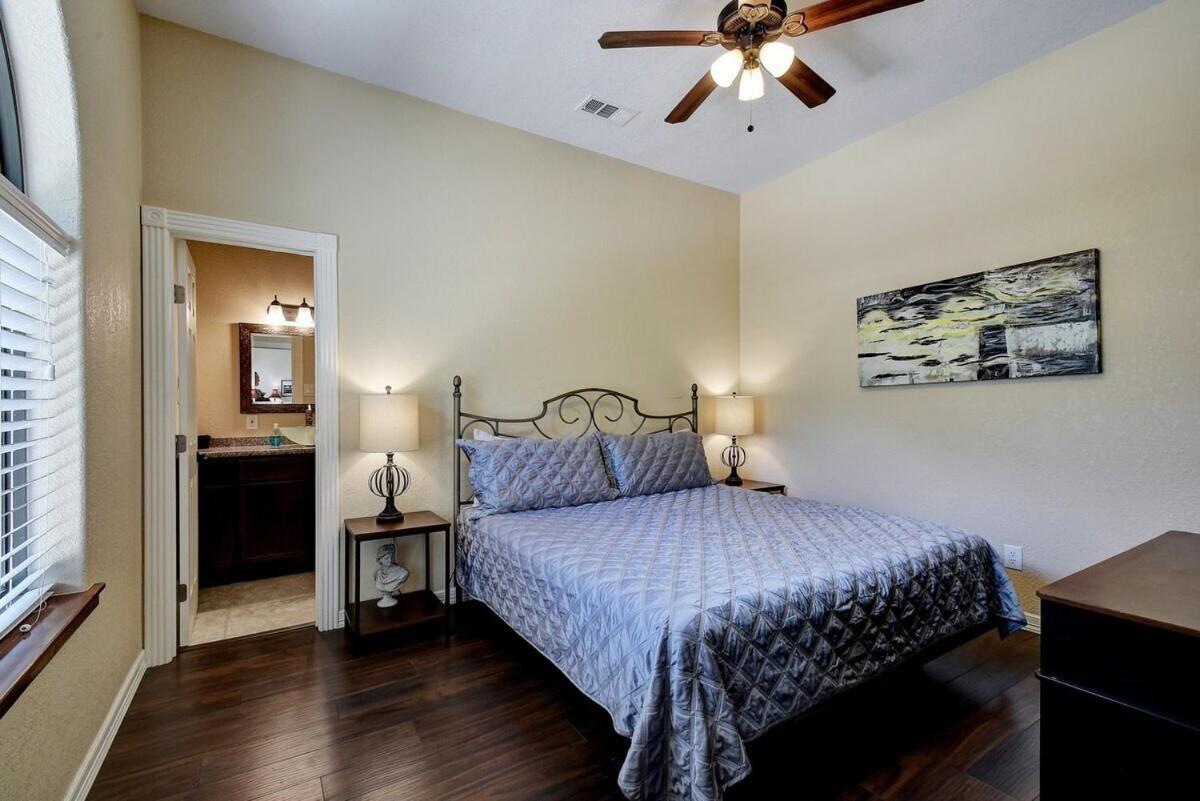 Messina Inn Wimberley Habitación foto