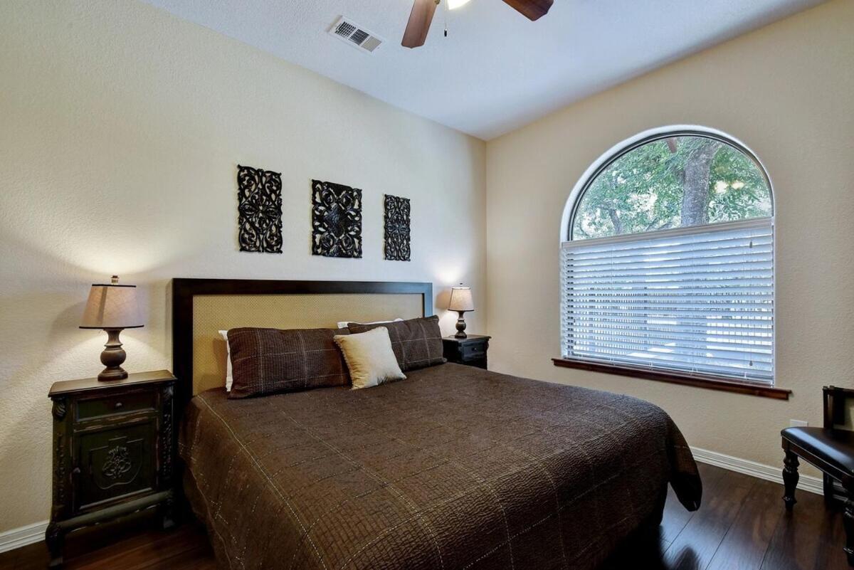 Messina Inn Wimberley Habitación foto