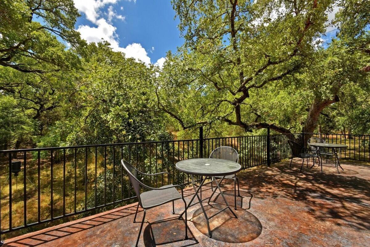 Messina Inn Wimberley Habitación foto